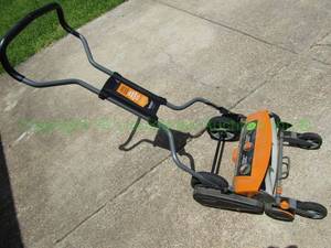 lot 129 image: Fiskars stay sharp max reel lawn mower