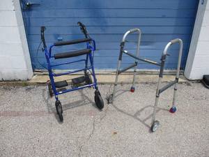 lot 19 image: 2-Walkers