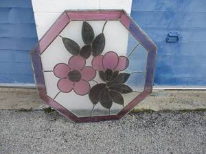 lot 52 image: 34-Octagon Lead Glass Flower Pattern Window
