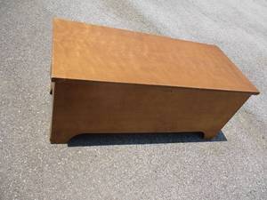 lot 69 image: Shop Made-Hope Chest