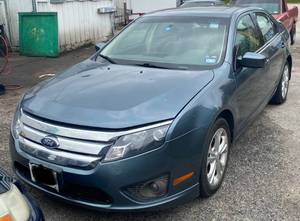 lot 7 image: 2012 FORD FUSION - TITLE IN HAND