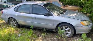 lot 12 image: 2003 FORD TAURUS TSE - TITLE IN HAND