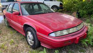 lot 23 image: 1995 PONTIAC GRAND PRIX SE - NO TITLE