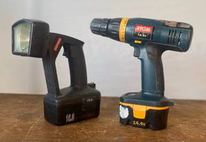 lot 65 image: CRAFTSMAN 16.8V WORKLIGHT RYOBI 38 10MM DRILL DRIVER MODEL HP1442M 14.4V