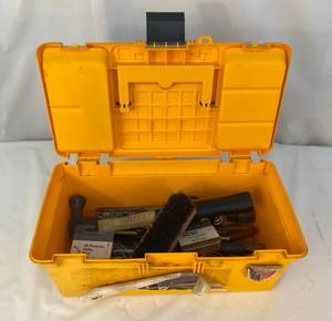 lot 72 image: WORKFORCE TOOLBOX FULL OF MISCELLANEOUS TOOLS