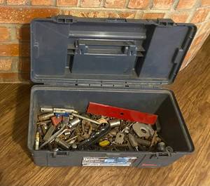 lot 76 image: TOOLBOX WITH MISC ITEMS