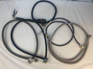 lot 81 image: 4 PRONG DRYER CORD, 3 WASHINGMACHINE HOSES AND ONE REFRIDGERATOR ICE HOSE