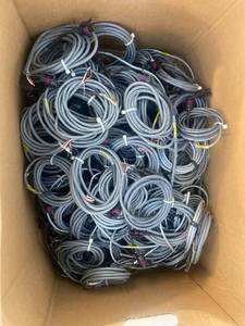 lot 83 image: LARGE BOX OF WIRE 2571 SERIES MULTI-CONDUCTOR CABLES