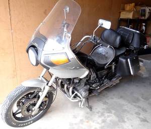 lot 1 image: RARE VINTAGE 1983 HONDA CB1000 CUSTOM MOTORCYCLE