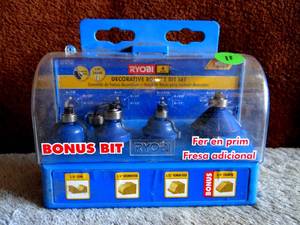 lot 11 image: RYOBI 4 PC DECORATIVE ROUTER BIT SET