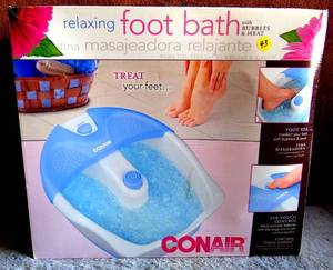 lot 43 image: Conair Footbath with Bubbles & Heat - NEW IN SEALED BOX
