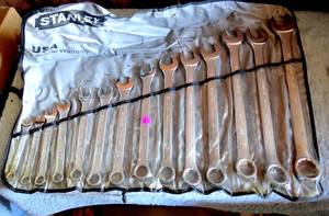 lot 81 image: STANLEY 14 PC COMBINATION WRENCH SET W STORAGE BAG - COMPLETELIKE NEW