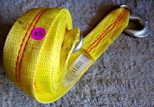 lot 93 image: 5000 POUND TOW STRAP