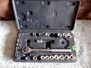 lot 98 image: 40 PIECE SOCKET SET - MISSING PIECES - SEE PHOTO