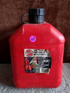 lot 123 image: BLITZ 2 GALLON GAS CONTAINER WITH SPOUT