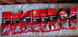 lot 133 image: EVERBUILT SCREWW ASSORTMENT - 2 SIZES - SEE PHOTOS
