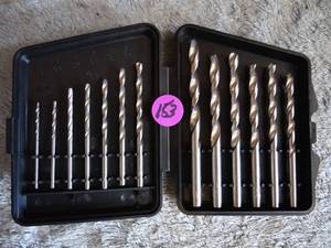 lot 153 image: 13 PIECE DRILL BIT SET IN HARD SIDED STORAGE CASE