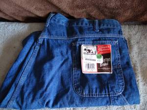 lot 203 image: MENS POINTER BRAND JEAN SHORTS - SIZE 44W - NEW W TAGS