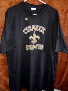 lot 215 image: NEW ORLEANS SAINTS NFL TEAM APPAREL T-SHIRT - SIZE XL
