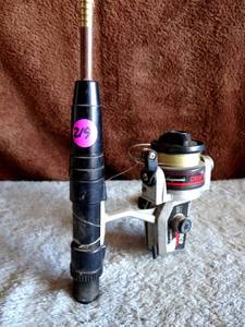 lot 219 image: Shakespeare Omni 030 2000 Series Spinning Reel & Densolite SP13A Rod