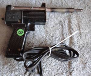 lot 239 image: VINTAGE PROFESSIONAL WALL TRIC R HEAT SOLDERING IRON - TESTEDWORKS