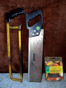 lot 248 image: CUTTING TOOLS ASSORTMENT - SAWS AND CHAINSAW CHAIN
