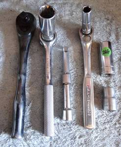 lot 269 image: ASSORTMENT OF SOCKETS & RACHETS