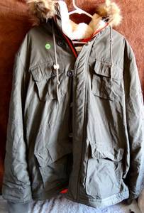 lot 290 image: MENS AEROPOSTALE WARM HOODED JACKET - EX CONDITION - SIZE LARGE