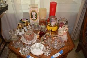 lot 14 image: Candle and Candle Holders