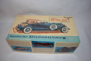 lot 23 image: Model Car Kit SJ Duesenberg Town Car Metal Kit in Original Box