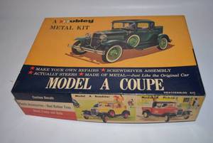 lot 39 image: Model Car Kit Model A Coupe Metal Car Kit in Original Box
