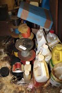 lot 486 image: Misc wire and chemicals and books