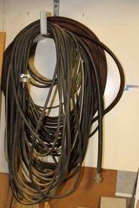 lot 412 image: Extension cord and hoses including torch connection