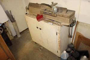 lot 493 image: Craftsman Jointer and rolling cabinet