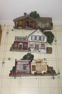 lot 221 image: Large Ceramic Wall Decorations, 3 Total