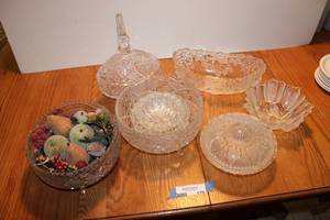 lot 179 image: Crystal Bowl Collection