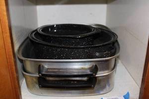 lot 172 image: Roasting Pans