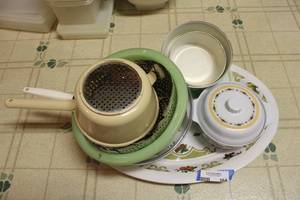 lot 164 image: Strainers and Bowls with Platter
