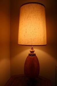 lot 65 image: Vintage Glass Globe 3-Way Table Lamp, Matches lot  78