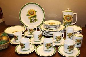 lot 51 image: Genuine Ironstone Sunflower Dish Set with Green Rim, some are chipped