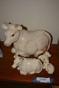 lot 24 image: Ceramic Cow Lot
