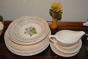 lot 33 image: Ornate Gold Trim Dish Set with Lavendar Flowers