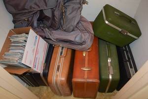 lot 76 image: Vintage Forecast and Samsonite Luggage Plus Collection of Maps