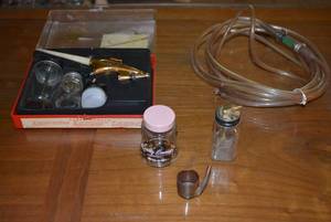 lot 98 image: Binks Wren Air Brush Set and Accessories