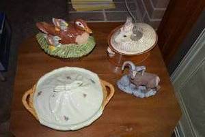 lot 106 image: Ram Figurine and Lidded Ceramic Dishes