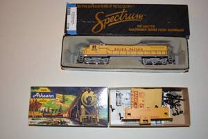 lot 110 image: Spectrum Model Train Engine and Athearn Caboose Model