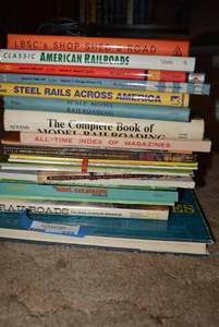 lot 125 image: Large Quantity of Model railroad books