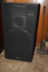 lot 374 image: Pair of Technics Speakers, 3-way model SB-L75