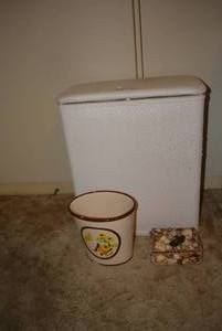 lot 266 image: Vintage Laundry Hamper, Ceramic Trach Can and Shell Covered Box