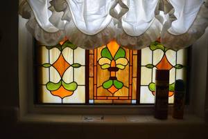 lot 267 image: Stained Glass Window Pane, Easy to Lift and Remove